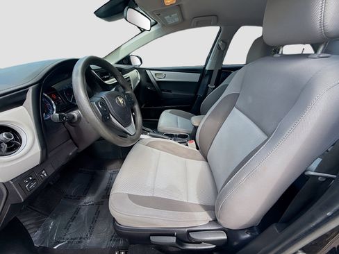 Used 2018 Toyota Corolla LE FWD image 18