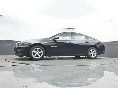 Used 2017 Chevrolet Malibu LS FWD image 23