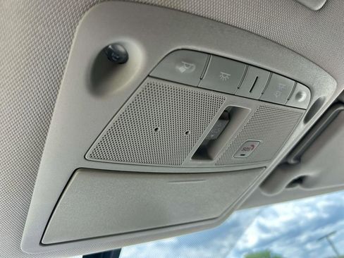Used 2017 Nissan Pathfinder Platinum w/ Family Entertainment Package FWD image 42
