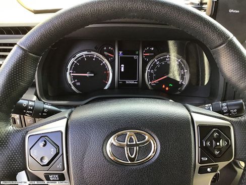 Used 2023 Toyota 4Runner Limited RWD image 9
