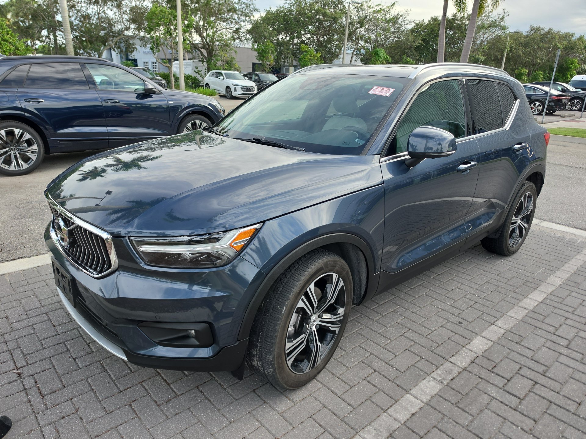 Used 2022 Volvo XC40 T5 Inscription AWD/4WD image 3