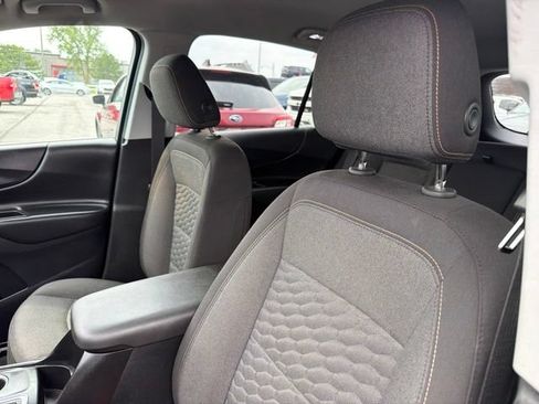 Used 2020 Chevrolet Equinox LT AWD/4WD image 13