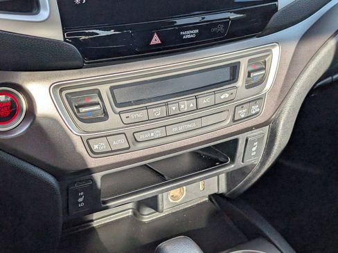 Used 2017 Honda Ridgeline RTL-T image 18