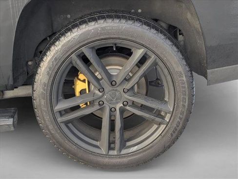 Used 2015 Cadillac Escalade Platinum image 19