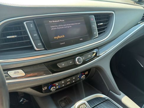 Used 2020 Buick Enclave Premium w/ Trailering Package, 5000 lbs. AWD/4WD image 23