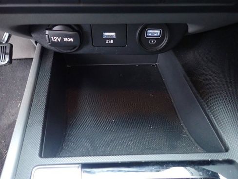 Used 2023 Hyundai Elantra SEL image 24