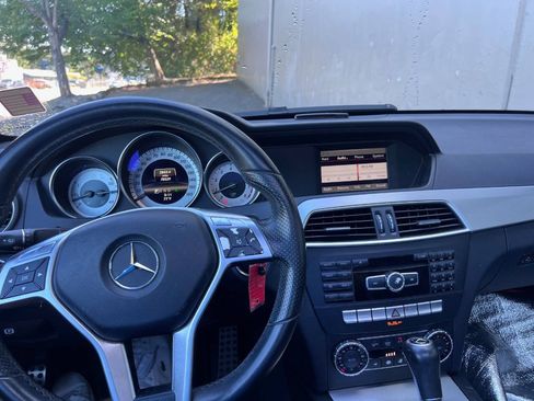 Used 2013 Mercedes-Benz C 250 Coupe image 8