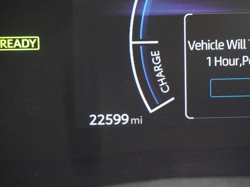 Certified 2025 Toyota Camry LE image 9