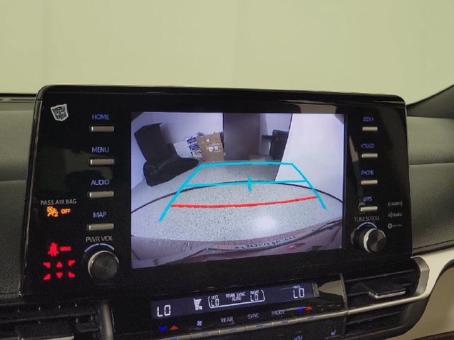 Used 2021 Toyota Sienna XLE FWD image 30
