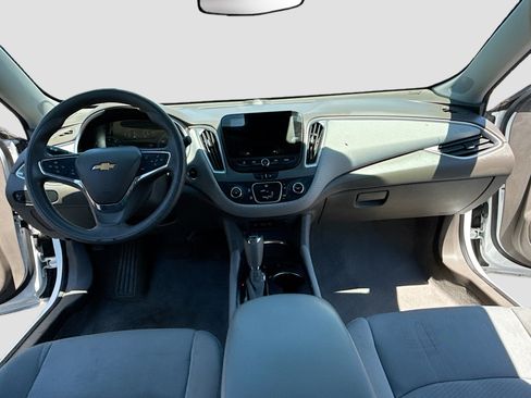 Used 2020 Chevrolet Malibu LS w/ Driver Confidence Package II FWD image 3
