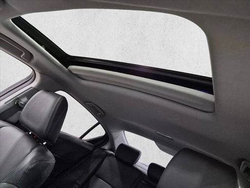 Used 2018 Acura ILX w/ AcuraWatch Plus Package FWD image 15