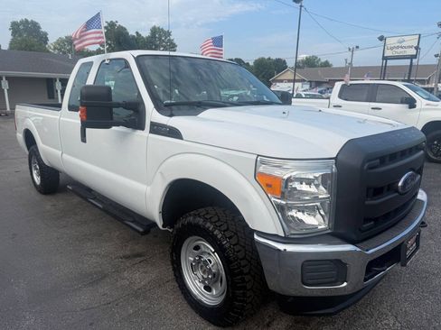Used 2016 Ford F250 XL w/ Power Equipment Group AWD/4WD image 4