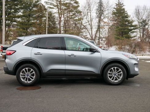 Certified 2022 Ford Escape SE w/ Convenience Package image 4