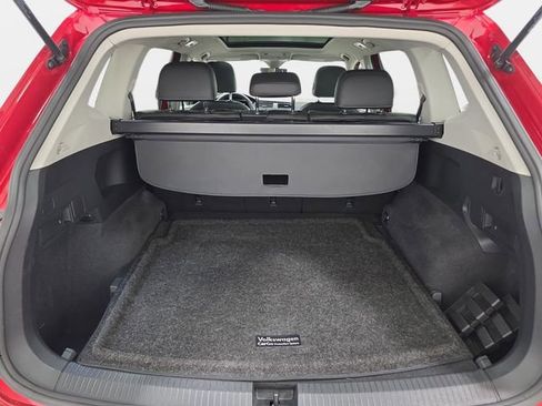 Used 2023 Volkswagen Tiguan SE w/ Panoramic Sunroof Package AWD/4WD image 33