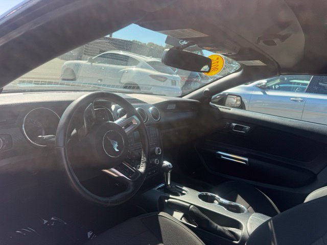 Used 2015 Ford Mustang Convertible RWD image 7