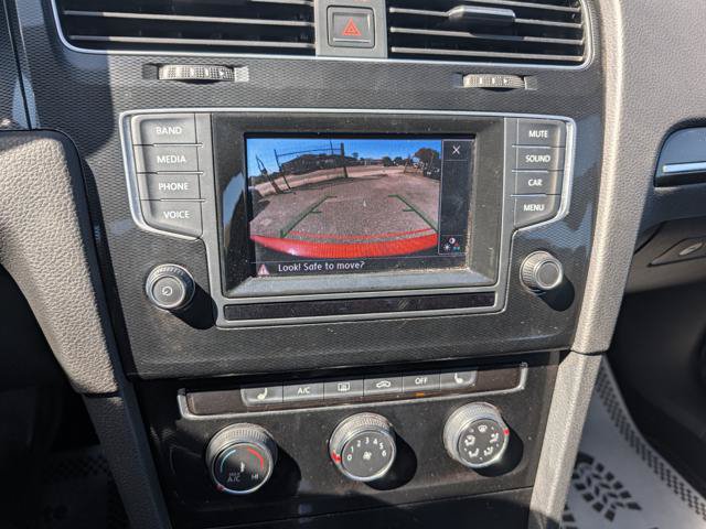 Used 2015 Volkswagen GTI SE FWD image 34