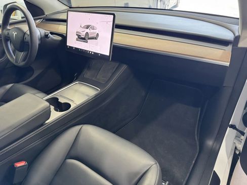 Used 2025 Tesla Model Y Long Range AWD/4WD image 5