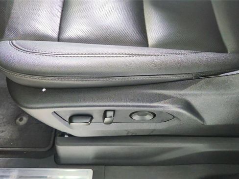 Used 2025 GMC Sierra 1500 SLT image 31