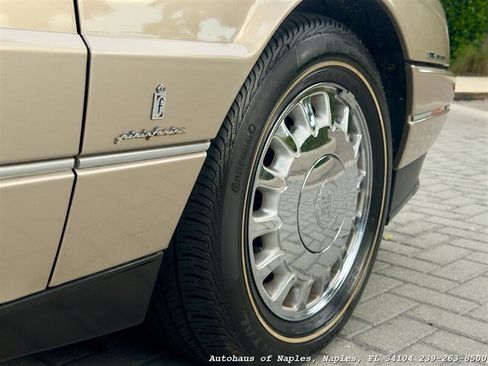 Used 1993 Cadillac Allante FWD image 13