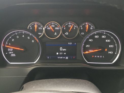 Used 2019 Chevrolet Silverado 1500 LT w/ All-Star Edition AWD/4WD image 2