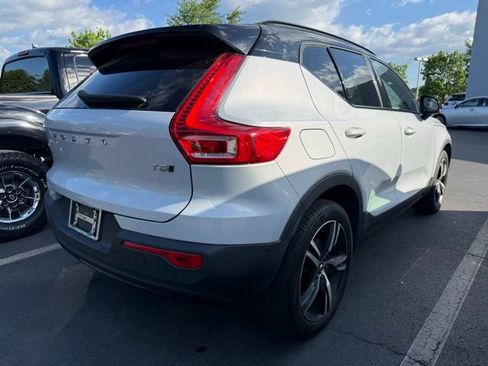 Used 2021 Volvo XC40 T5 R-Design w/ Advanced Package image 4