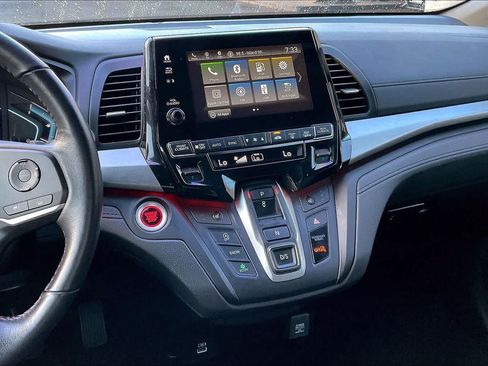 Used 2024 Honda Odyssey Sport image 15