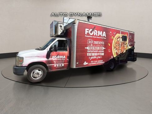 Used 2009 Ford E-350 and Econoline 350 Super Duty image 2