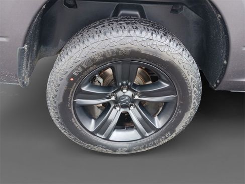 Used 2016 RAM 1500 Express image 10