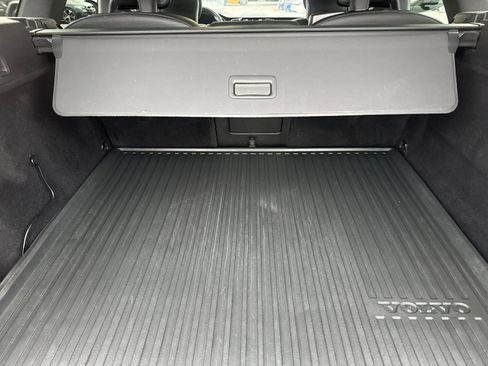 Used 2019 Volvo XC60 T5 Momentum w/ Protection Package Premier image 15