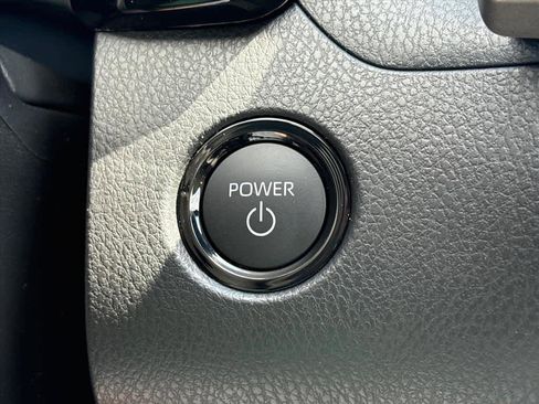 Used 2026 Toyota Camry SE FWD image 18