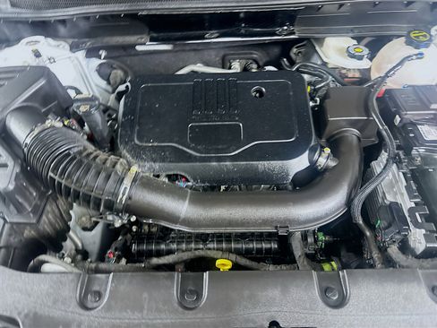 Used 2025 Chevrolet Blazer LT image 32