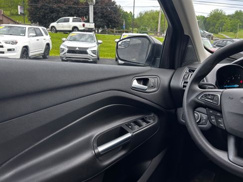 Used 2019 Ford Escape SE AWD/4WD image 18