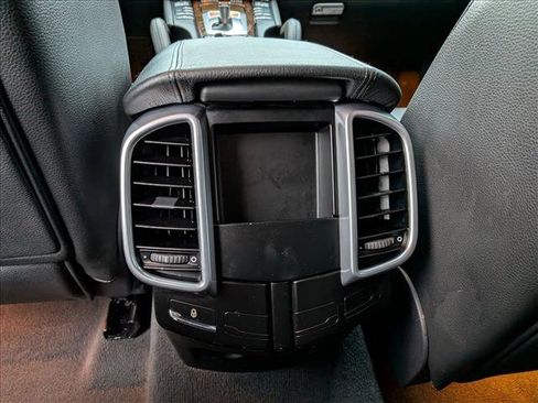 Used 2012 Porsche Cayenne image 17