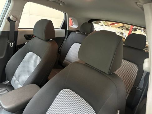 Used 2019 Hyundai Kona SE FWD image 10