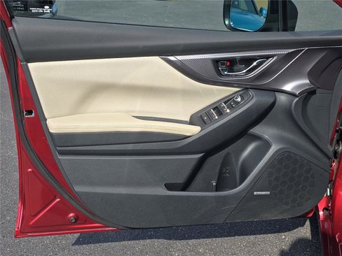 Used 2021 Subaru Impreza 2.0i Limited image 13