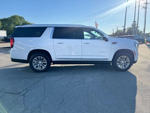 Used 2026 GMC Yukon XL Denali w/ Sun & Power Step Package AWD/4WD image 8