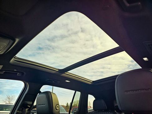 New 2026 GMC Acadia Denali w/ Super Cruise Package image 18