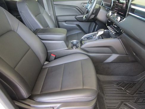 Used 2023 GMC Canyon Elevation w/ Elevation Premium Package AWD/4WD image 26