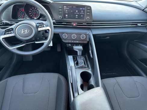 Used 2023 Hyundai Elantra SE image 36