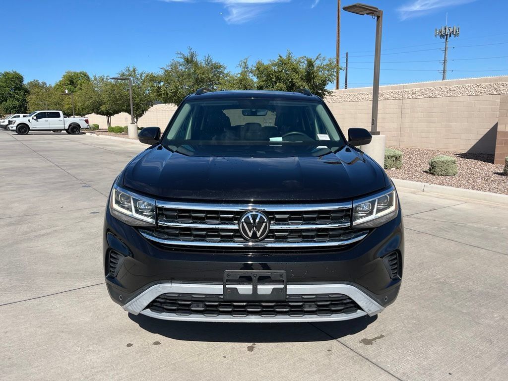 Used 2023 Volkswagen Atlas SE w/ Panoramic Sunroof Package AWD/4WD image 3