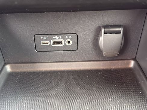 Certified 2022 Nissan Sentra SR image 16