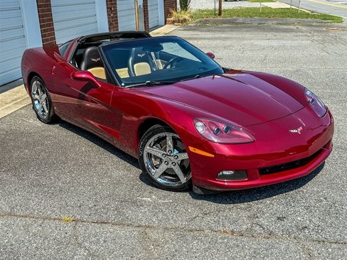 Used 2007 Chevrolet Corvette Coupe w/ Preferred Equipment Group RWD image 33