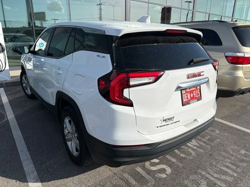 Used 2024 GMC Terrain SLE FWD image 6