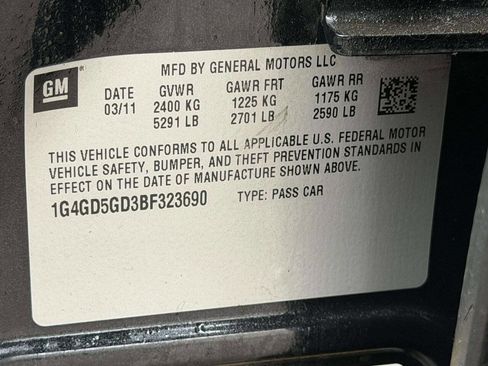 Used 2011 Buick LaCrosse CXL w/ Driver Confidence Package image 12