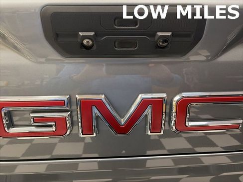 Used 2020 GMC Sierra 1500 AT4 w/ AT4 Premium Package image 11