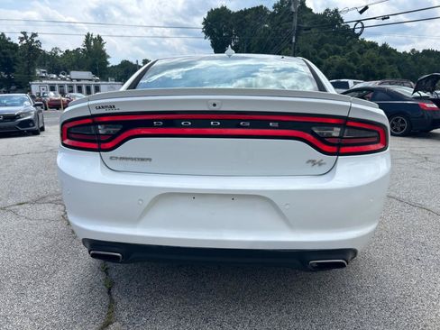 Used 2016 Dodge Charger R/T w/ Plus Group RWD image 4