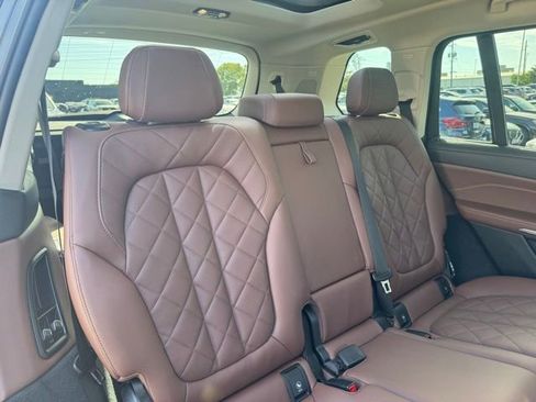 Certified 2023 BMW X7 xDrive40i w/ Executive Package image 29