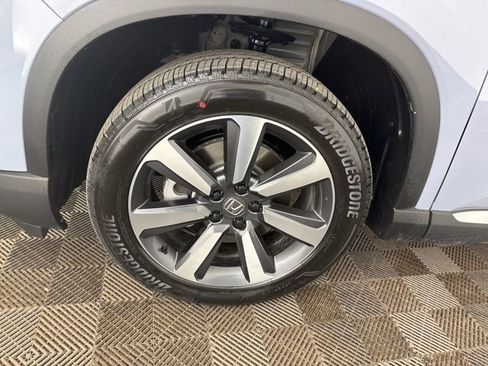 Certified 2025 Honda Pilot Elite image 37