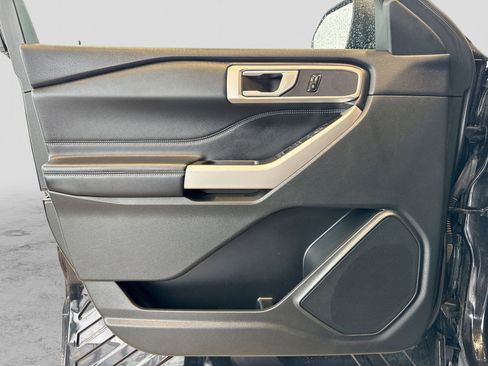 Used 2023 Ford Explorer XLT w/ Equipment Group 202A image 33