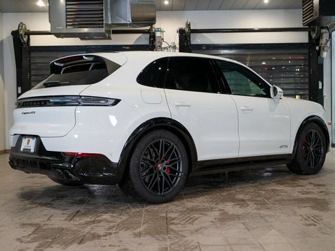 New 2026 Porsche Cayenne GTS AWD/4WD image 9